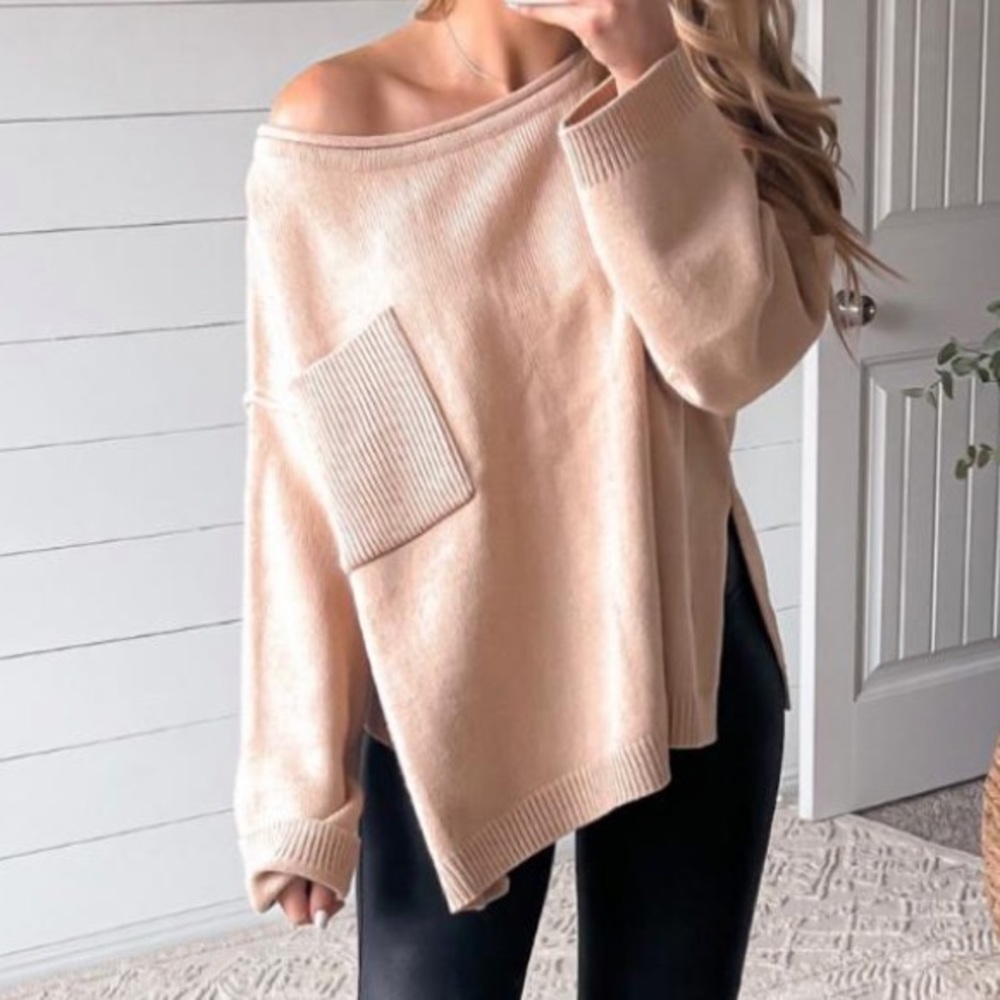 Pullover knit sweater oversized